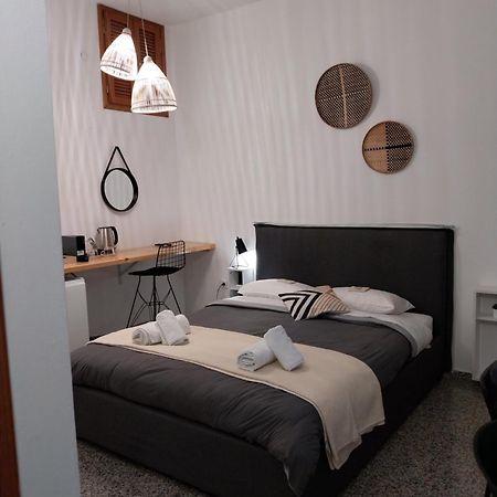 Homdwell Fine Living 2 Apartment Ermoupoli Exterior photo